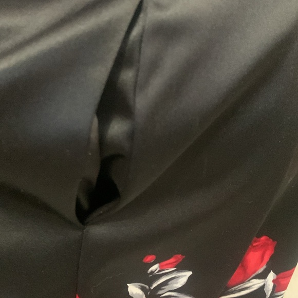 White House Black Market Red Rose Floral Satin Party Sun Dress Women's Size 0 - Picture 5 of 13